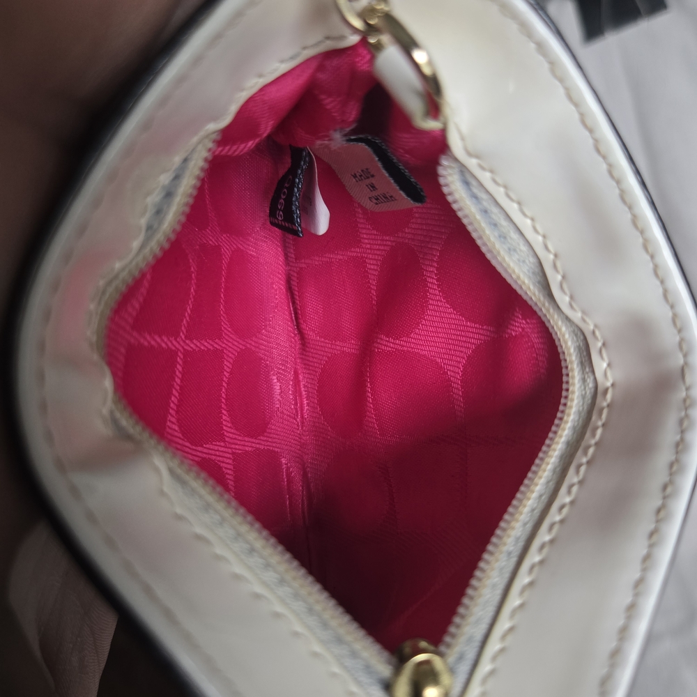 Kate Spade New York Patent Leather Zip Wallet or Key Ring Holder - Picture 5 of 9